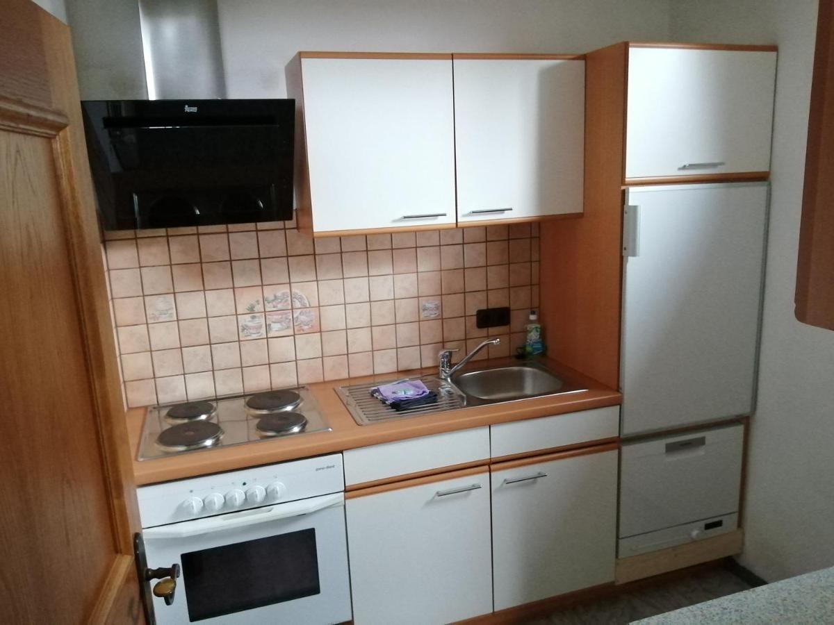 2 Zimmerwohnung Mit Kueche U. Bad Lofer Bagian luar foto